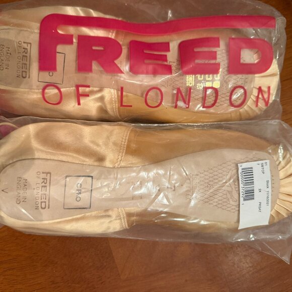 2 Brand NEW Freed CPro 7 XX Pointe Shoes - Picture 1 of 1